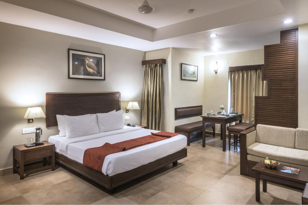 Club Mahindra Thekkady Hotel Екстериор снимка