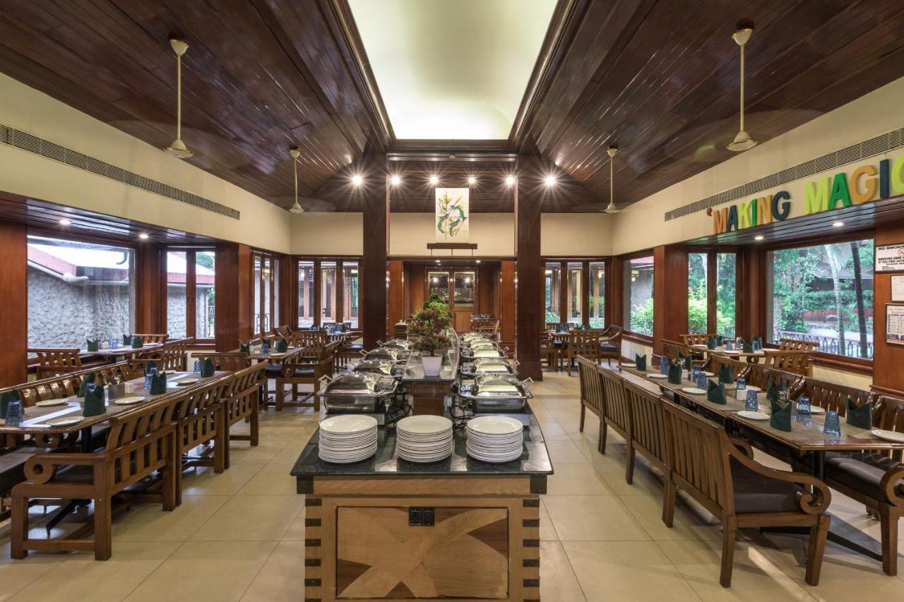 Club Mahindra Thekkady Hotel Екстериор снимка