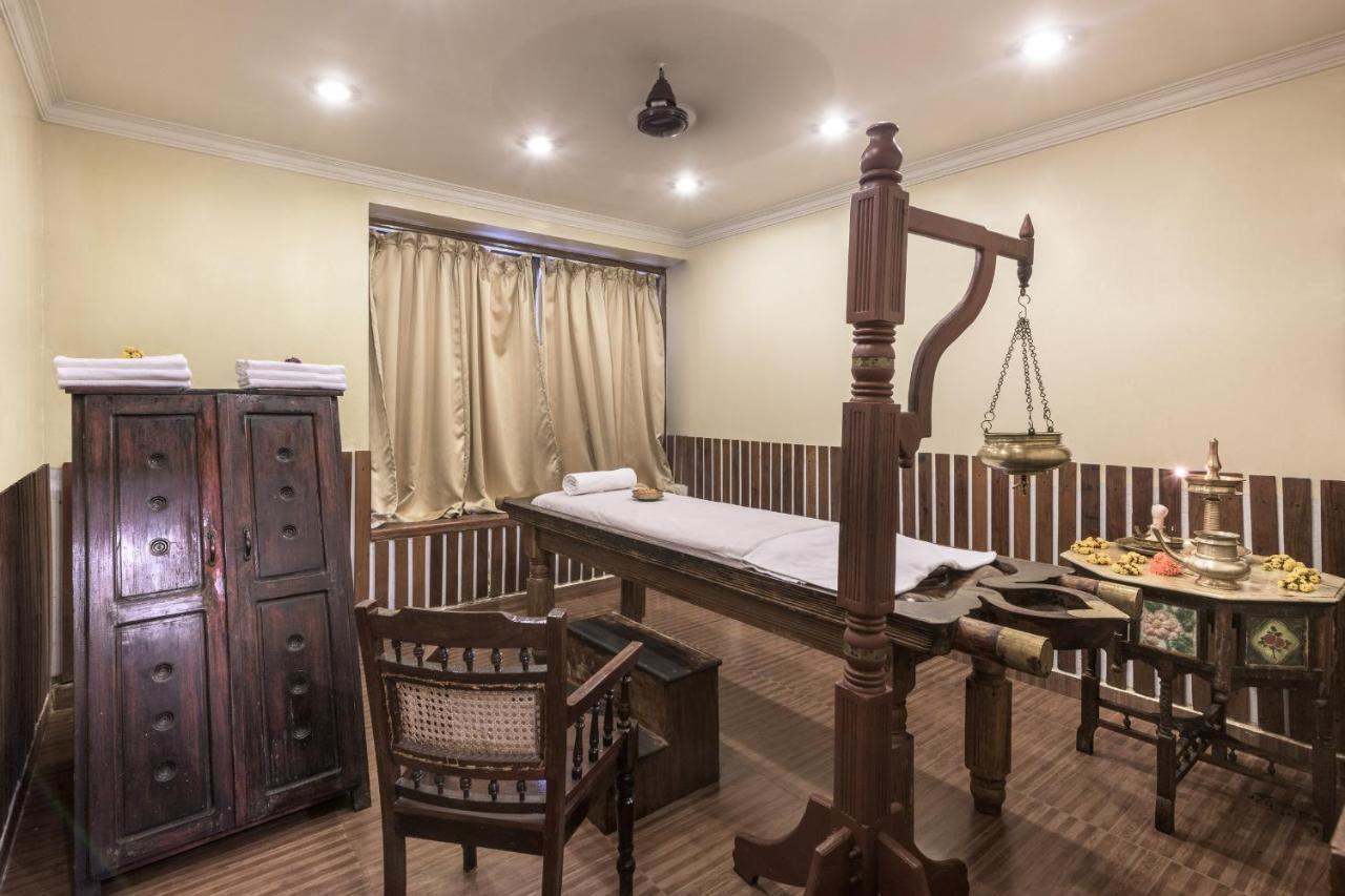 Club Mahindra Thekkady Hotel Екстериор снимка