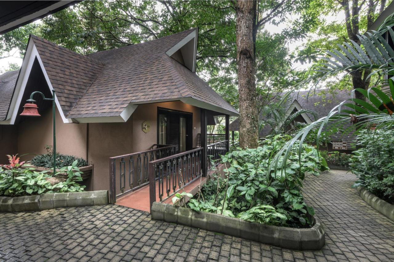 Club Mahindra Thekkady Hotel Екстериор снимка