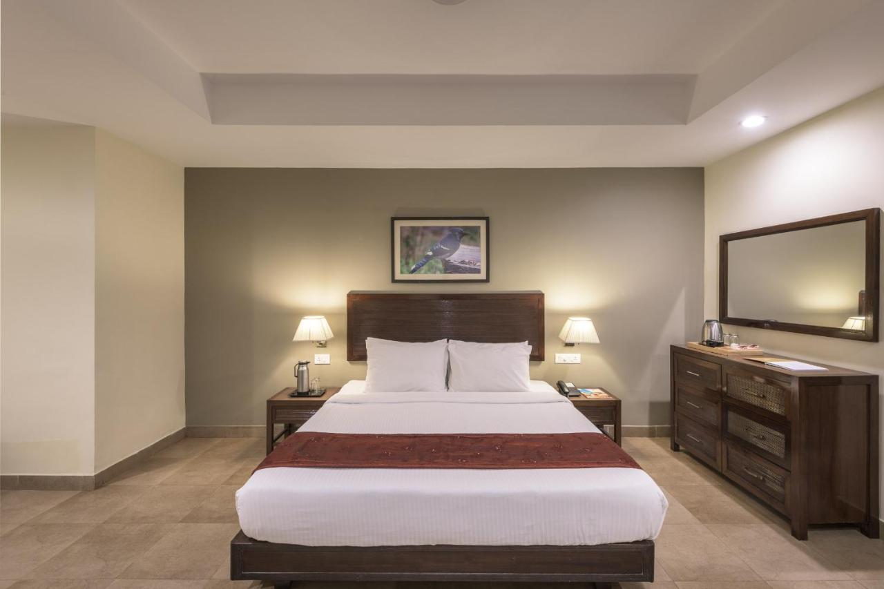 Club Mahindra Thekkady Hotel Екстериор снимка