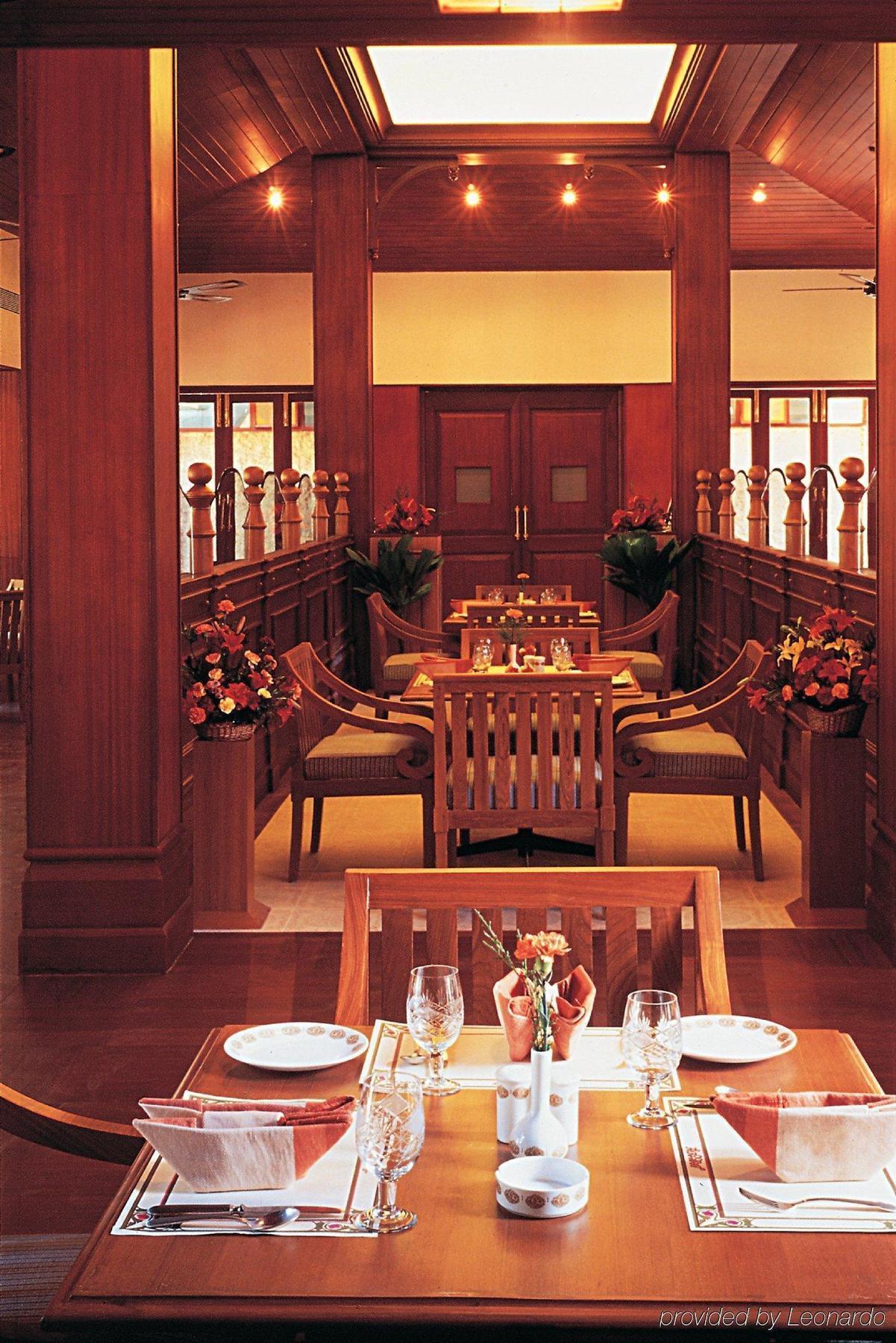 Club Mahindra Thekkady Hotel Екстериор снимка