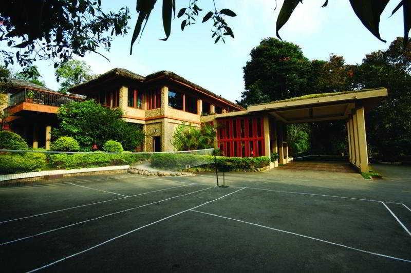 Club Mahindra Thekkady Hotel Екстериор снимка