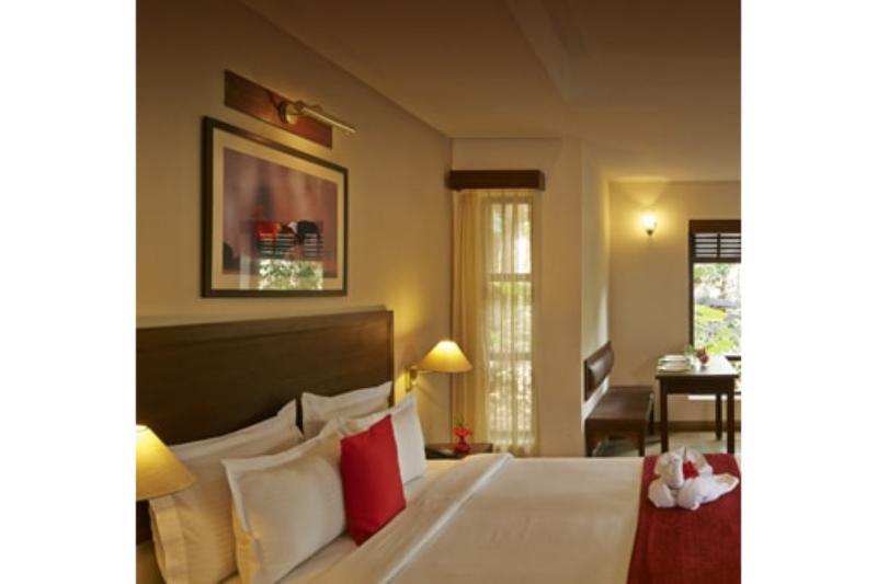 Club Mahindra Thekkady Hotel Екстериор снимка