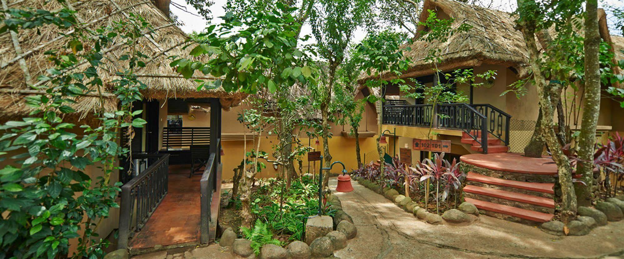 Club Mahindra Thekkady Hotel Екстериор снимка