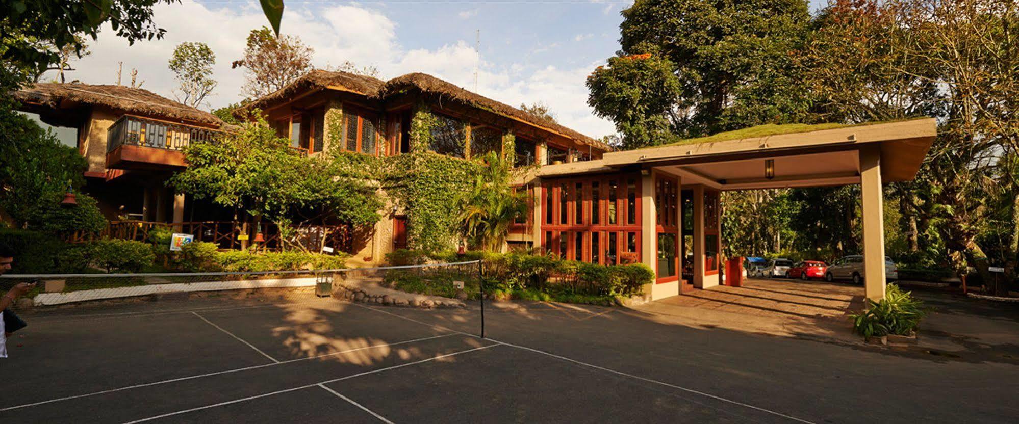 Club Mahindra Thekkady Hotel Екстериор снимка